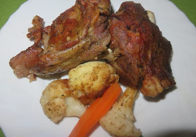 Jak długo piec jagnięcinę w rękawie, aby była soczysta i aromatyczna Jak długo piec jagnięcinę w rękawie, aby była soczysta i aromatyczna