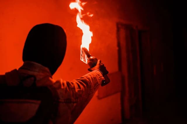 Niezwykła historia koktajlu Mołotowa: skąd wzięła się ta nazwa?