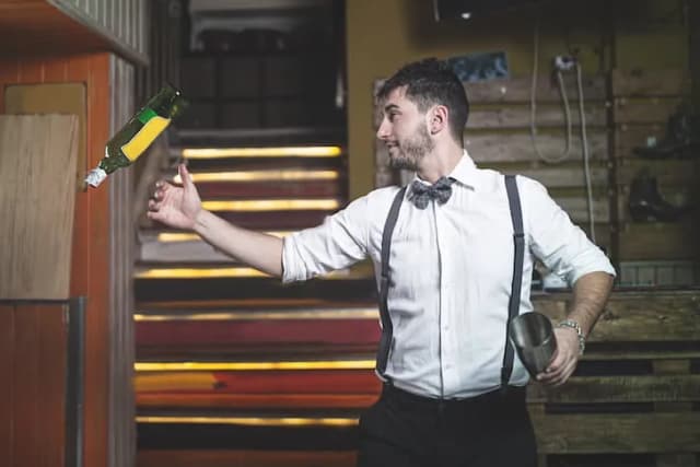 Ile bierze barman na weselu? Poznaj ukryte koszty i ceny usług