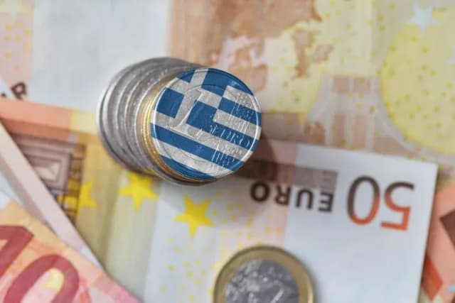 Ile zarabia barman w Grecji? Zaskakujące fakty o wynagrodzeniach