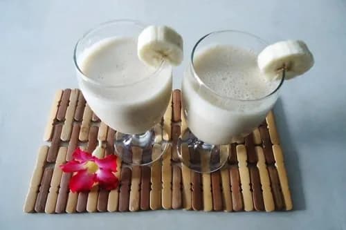 Szybki przepis na koktajl bananowy, który zachwyci Twoje podniebienie